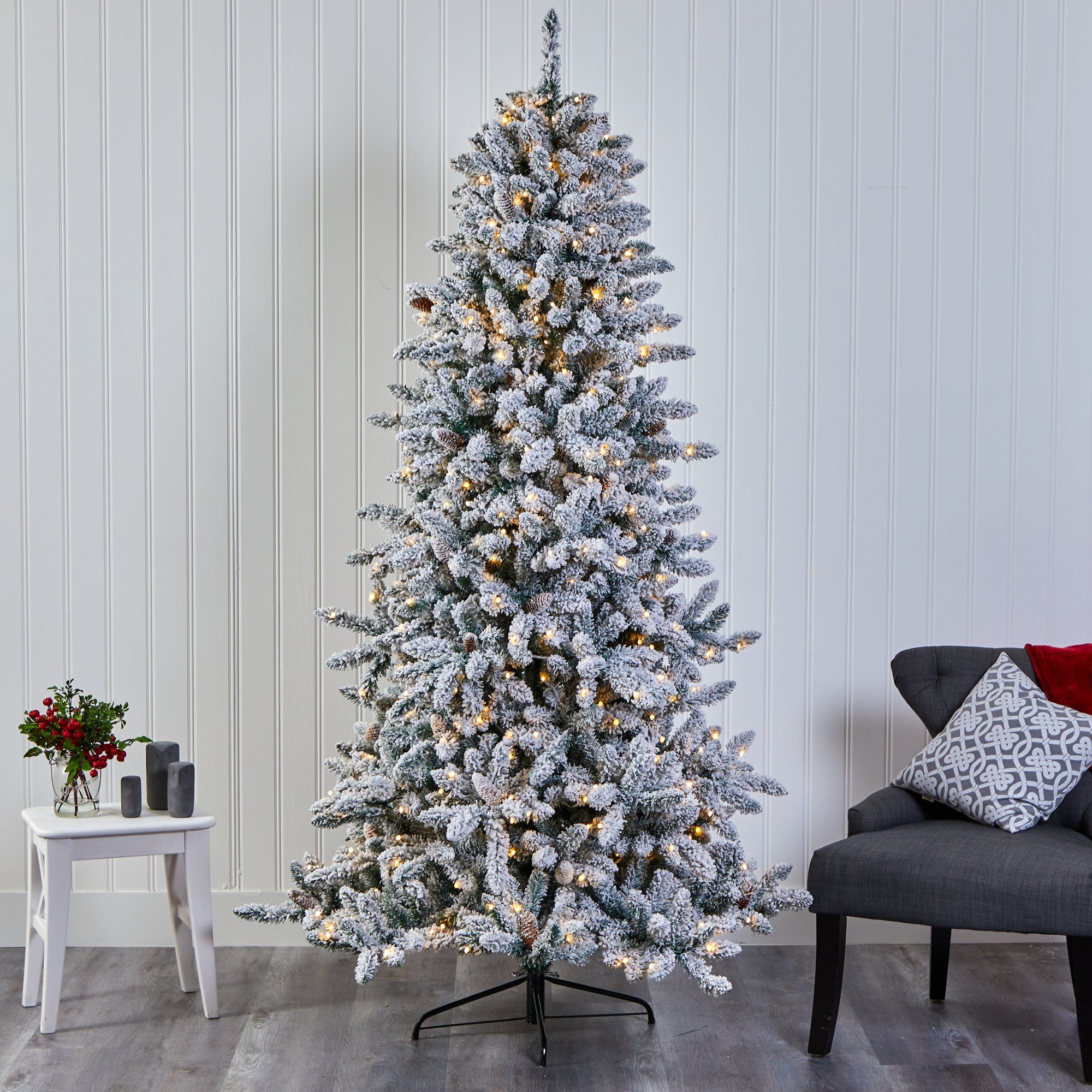 Flocked 7.5 online christmas tree